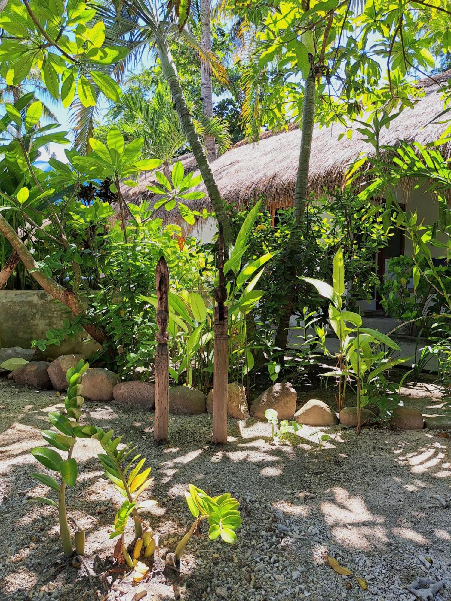 Eden Eco Resort Джили Трауанган Екстериор снимка
