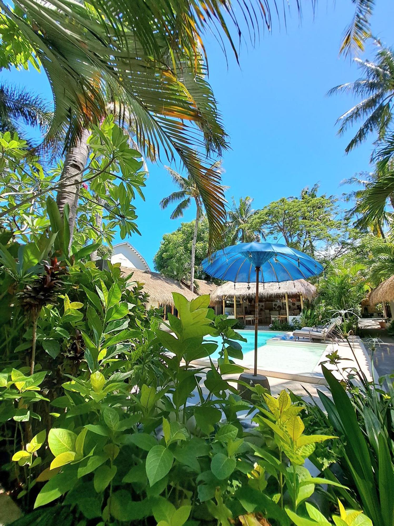 Eden Eco Resort Джили Трауанган Екстериор снимка